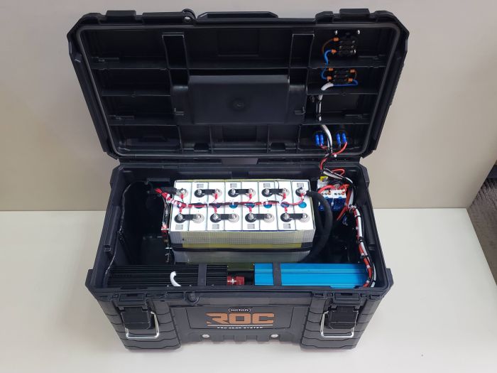 Зарядна станція AWATT ROC 2.5kWh/24/105